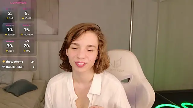 Snapshot of Rebecca_Ford chatting on July 28, 2026, 11:17 am Rebecca Ford online show from July 28, 2026, 11:17 am