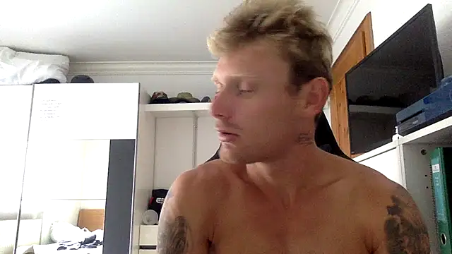 Snapshot of Nakedendurance1994 chatting on July 19, 2026, 11:03 am Nakedendurance1994 online show from July 19, 2026, 11:03 am
