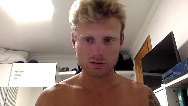 Snapshot of Nakedendurance1994 chatting on July 22, 2026, 8:22 pm Nakedendurance1994 online show from July 22, 2026, 8:22 pm