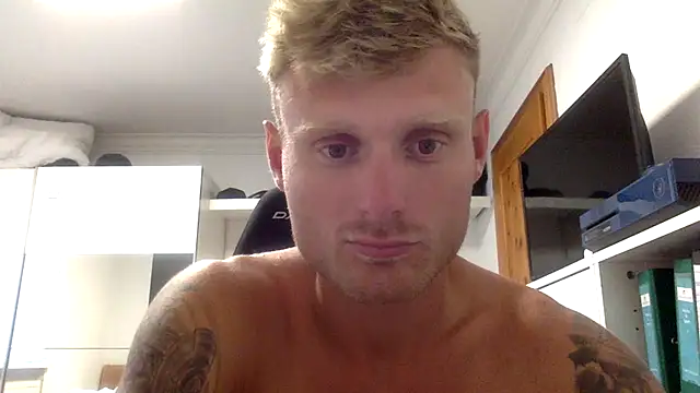 Snapshot of Nakedendurance1994 chatting on July 29, 2026, 6:17 pm Nakedendurance1994 online show from July 29, 2026, 6:17 pm