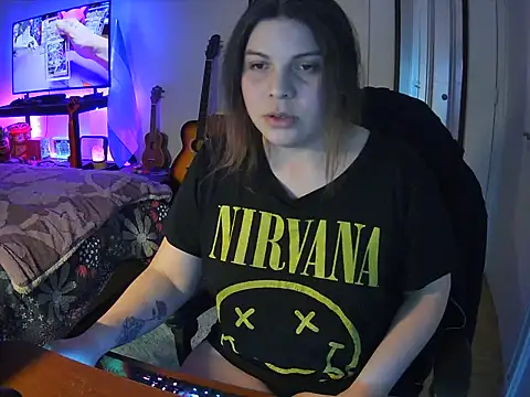 Snapshot of Allis_Wonderland chatting on July 24, 2026, 3:15 am Allis Wonderland online show from July 24, 2026, 3:15 am