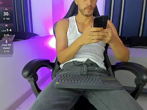 Snapshot of Damiam_23 chatting on July 28, 2026, 5:03 am Damiam 23 online show from July 28, 2026, 5:03 am