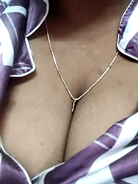 Snapshot of cute_bhabi69 chatting on July 28, 2026, 3:43 pm cute bhabi69 online show from July 28, 2026, 3:43 pm