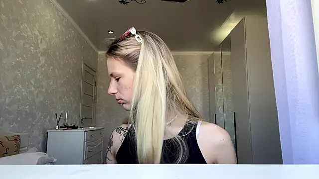 SashaSunnyShy online show from July 11, 2026, 6:05 am