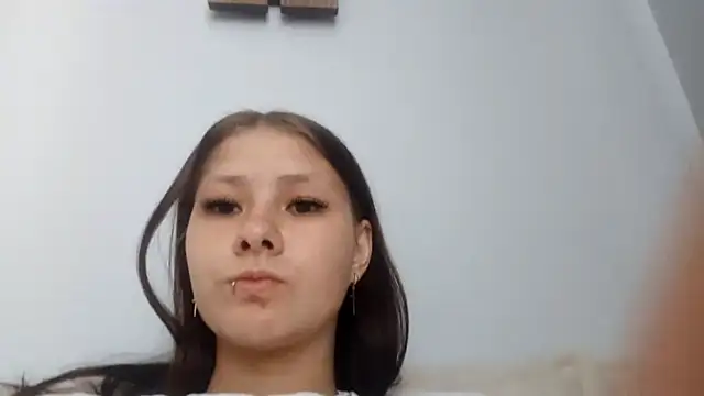 Snapshot of Just__Darling chatting on July 23, 2026, 4:27 pm Just Darling online show from July 23, 2026, 4:27 pm