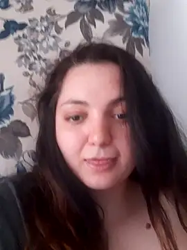 SiennaBreeze online show from July 28, 2026, 10:10 am