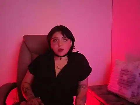 Snapshot of Blueberry_gothic chatting on July 15, 2026, 4:29 am Blueberry gothic online show from July 15, 2026, 4:29 am