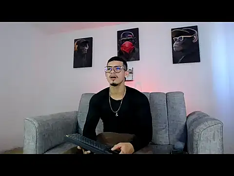 Snapshot of Ethan_rodgers01 chatting on July 22, 2026, 2:20 pm Ethan rodgers01 online show from July 22, 2026, 2:20 pm