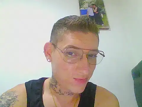 liam carter2 online show from July 27, 2026, 11:34 pm
