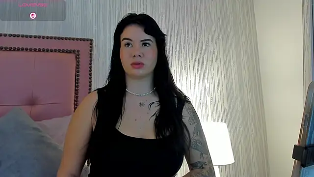 Snapshot of LinaBlack_ chatting on July 20, 2026, 7:49 pm LinaBlack online show from July 20, 2026, 7:49 pm