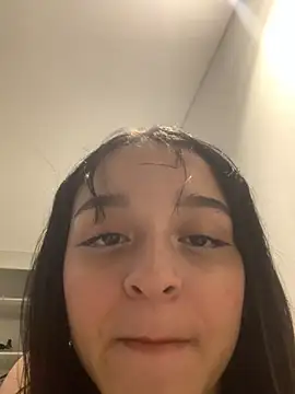 Snapshot of ruemi_rose chatting on July 23, 2026, 4:10 am ruemi rose online show from July 23, 2026, 4:10 am