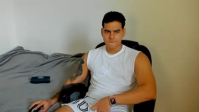 Snapshot of michael__jackzon chatting on July 25, 2026, 5:10 pm michael jackzon online show from July 25, 2026, 5:10 pm