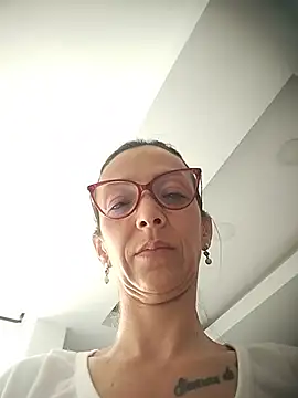 Alanabruner online show from July 19, 2026, 5:49 pm