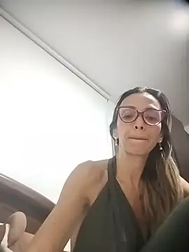 Alanabruner online show from July 26, 2026, 2:20 am