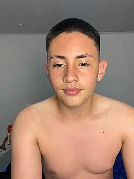andreslavado online show from July 15, 2026, 2:06 am