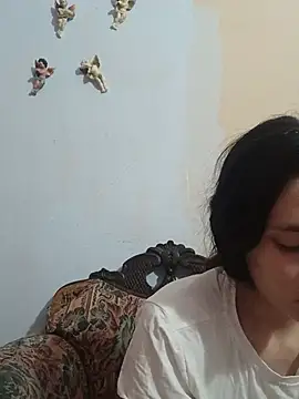 nereaten1  online show from July 28, 2026, 9:58 pm