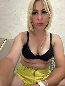 little berry77 online show from July 29, 2026, 7:50 am
