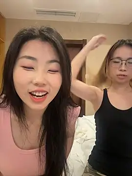 Snapshot of xiaozz-001 chatting on July 29, 2026, 11:19 am xiaozz-001 online show from July 29, 2026, 11:19 am