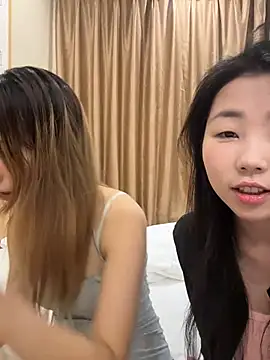 Snapshot of xiaozz-001 chatting on July 30, 2026, 4:22 am xiaozz-001 online show from July 30, 2026, 4:22 am