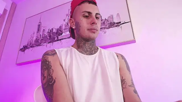 Snapshot of Liam_Ink chatting on July 17, 2026, 12:45 pm Liam Ink online show from July 17, 2026, 12:45 pm