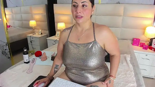 Angele-roux- online show from July 22, 2026, 1:41 am
