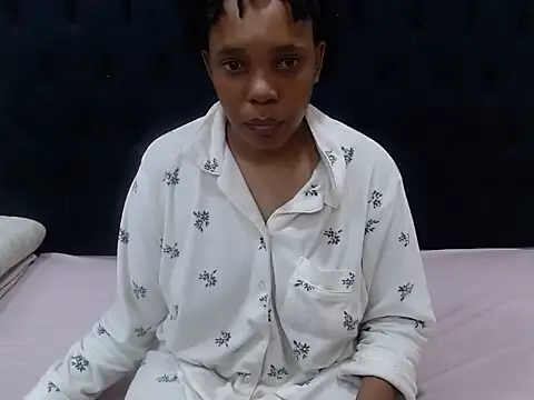 LilacKiss online show from July 16, 2026, 10:43 am
