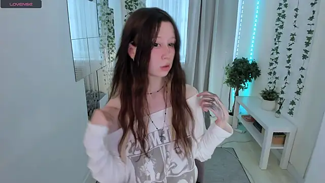 Snapshot of MiyuuNami chatting on July 17, 2026, 11:17 am MiyuuNami online show from July 17, 2026, 11:17 am
