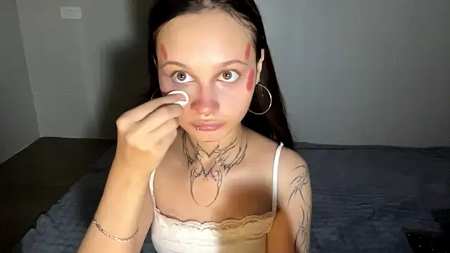 MayraLucarelli online show from July 22, 2026, 10:29 am