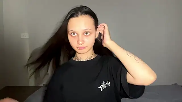 MayraLucarelli online show from July 25, 2026, 10:13 am
