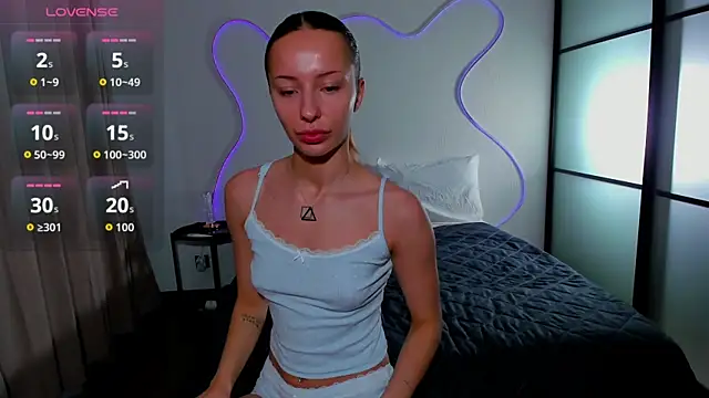 jasminoliver online show from July 19, 2026, 9:13 am