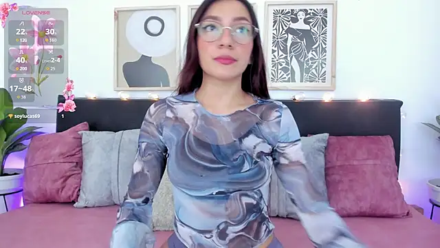 Snapshot of Pauline_Peach chatting on July 20, 2026, 2:52 pm Pauline Peach online show from July 20, 2026, 2:52 pm
