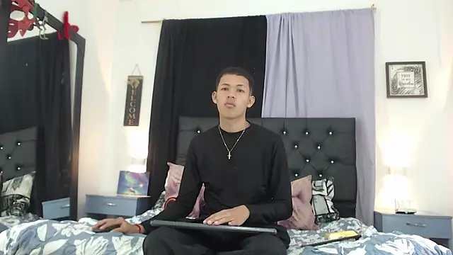 RoySteven online show from July 22, 2026, 12:08 pm