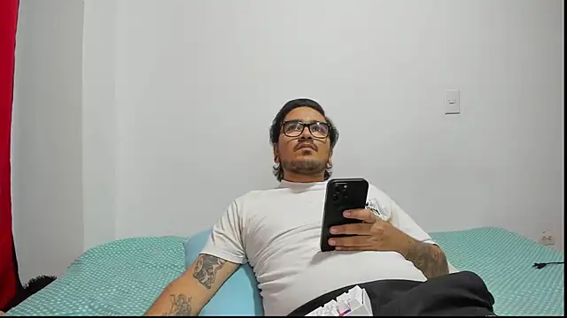 Axel hornyy online show from July 21, 2026, 1:02 pm