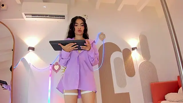 Sweet Valentine 1 online show from July 28, 2026, 7:39 pm