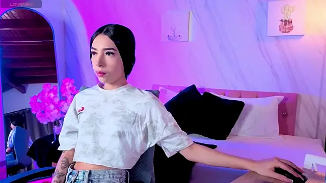 Tifanny M online show from July 22, 2026, 3:37 pm