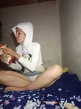 arianahillt online show from July 17, 2026, 4:08 am