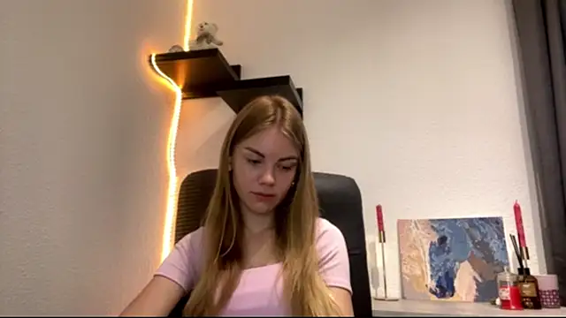 SunnyStrike online show from July 14, 2026, 8:08 am