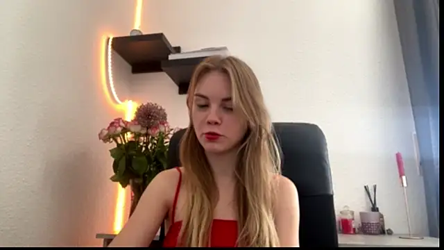 SunnyStrike online show from July 24, 2026, 8:45 am