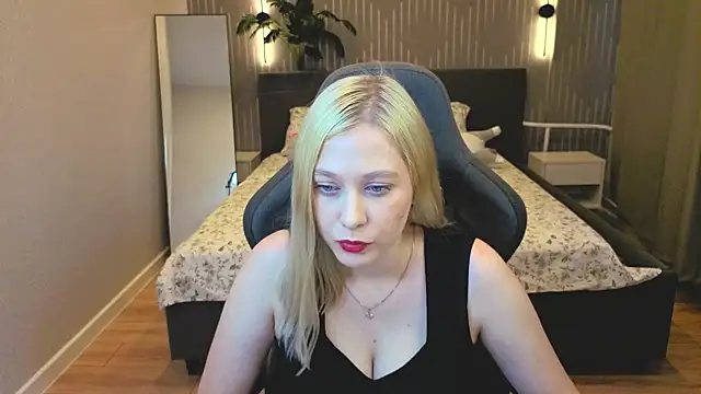 AmeliaxCandy online show from July 21, 2026, 11:56 am