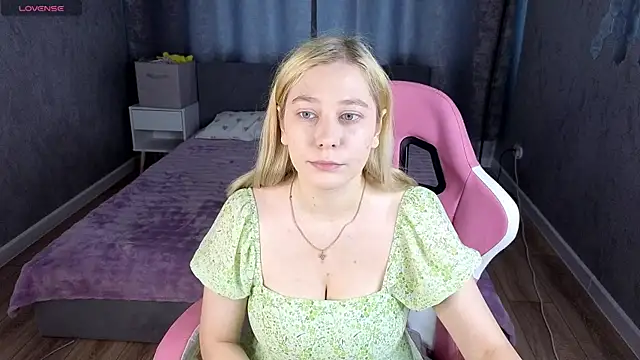 AmeliaxCandy online show from July 28, 2026, 8:54 am
