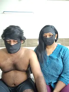 Snapshot of Fantacycouples chatting on July 14, 2026, 4:23 pm Fantacycouples online show from July 14, 2026, 4:23 pm