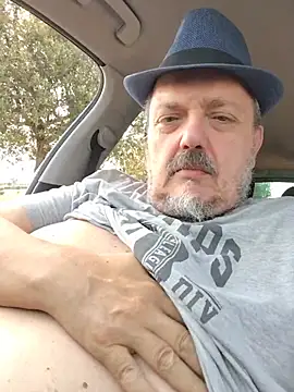 Theitalianpapi online show from July 20, 2026, 3:36 pm