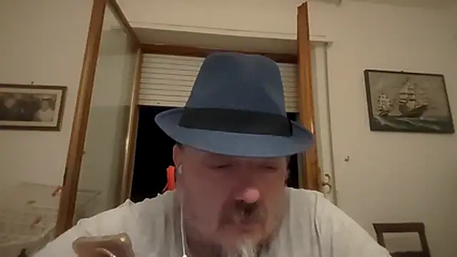 Theitalianpapi online show from July 24, 2026, 7:56 pm