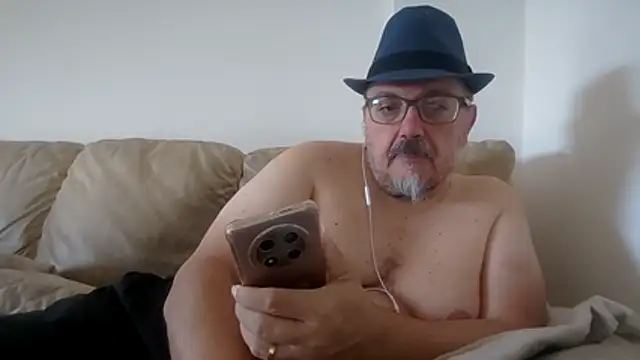 Theitalianpapi online show from July 25, 2026, 8:01 am