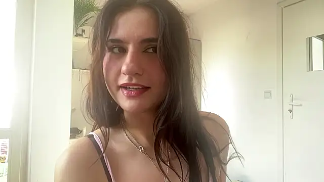 Snapshot of mellowpuffX chatting on July 17, 2026, 2:13 pm mellowpuffX online show from July 17, 2026, 2:13 pm