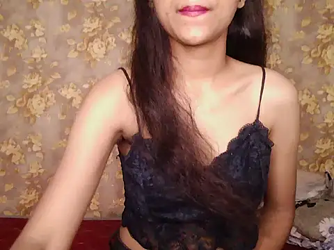 Snapshot of Lusty-_heer chatting on July 19, 2026, 6:33 pm Lusty- heer online show from July 19, 2026, 6:33 pm