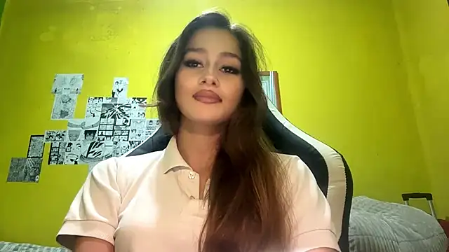 DeboraSalcido online show from July 15, 2026, 6:46 pm
