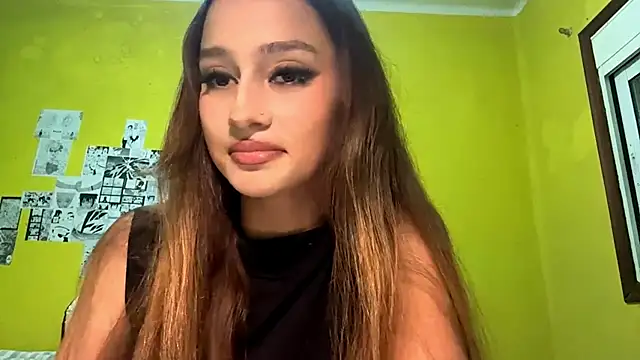 DeboraSalcido online show from July 18, 2026, 6:12 pm