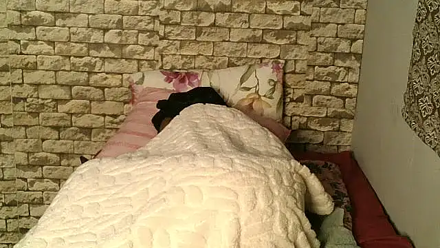 Creamcookie online show from July 26, 2026, 1:14 am