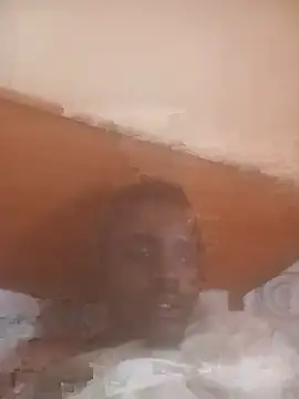 Snapshot of Toti_001 chatting on July 29, 2026, 11:52 am Toti 001 online show from July 29, 2026, 11:52 am